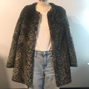 Uniqlo Faux fur Jacket in Brown and Black Plush Material size small
